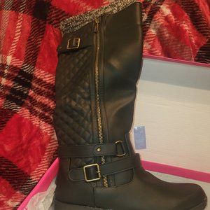 Brand new! Knee high boots!